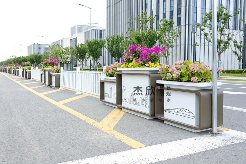 道路花箱十年发展变迁